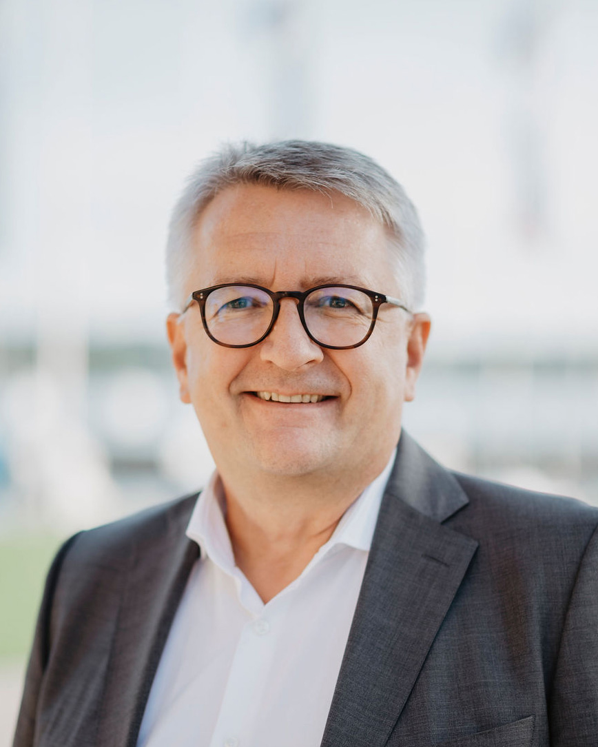 Prof. Dr. med. Peter Kummer : Schatzmeister